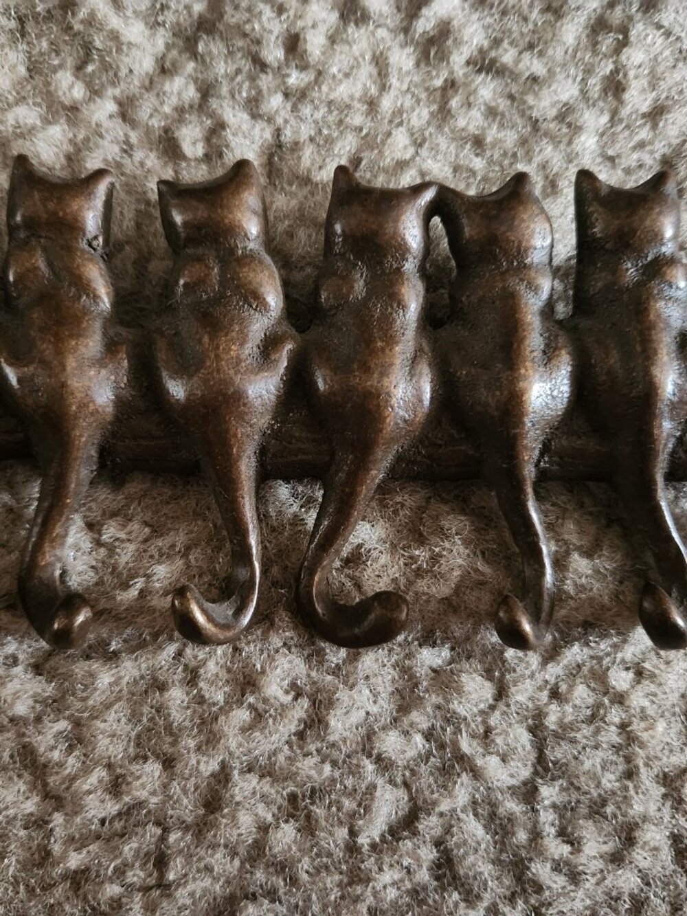 Brass cat hanging display hooks